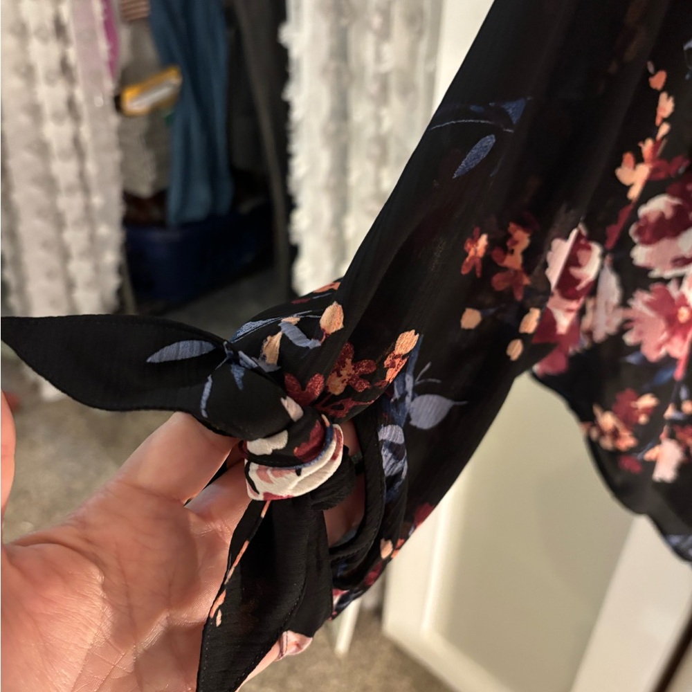 Alyx Black Floral Blouse - Picture 3 of 7